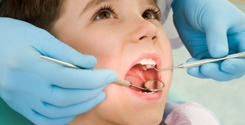 Como ayudar a tu hijo a perder el miedo al dentista