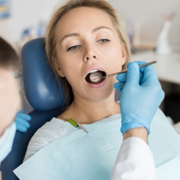 Decoloración de los dientes: causas y tratamiento