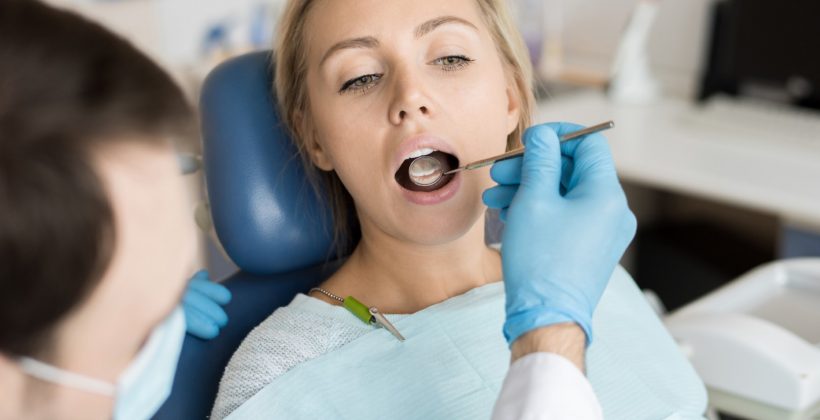 Decoloración de los dientes: causas y tratamiento
